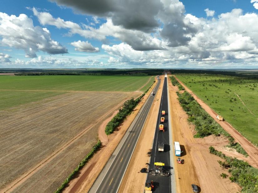 MT: Duplicação da BR-163 avança com oito frentes de trabalho: 96 km estão em andamento